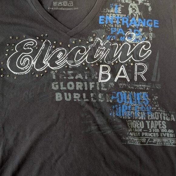 Retro Calvin Klein V-Neck T-Shirt   Men's XL - Picture 7 of 9